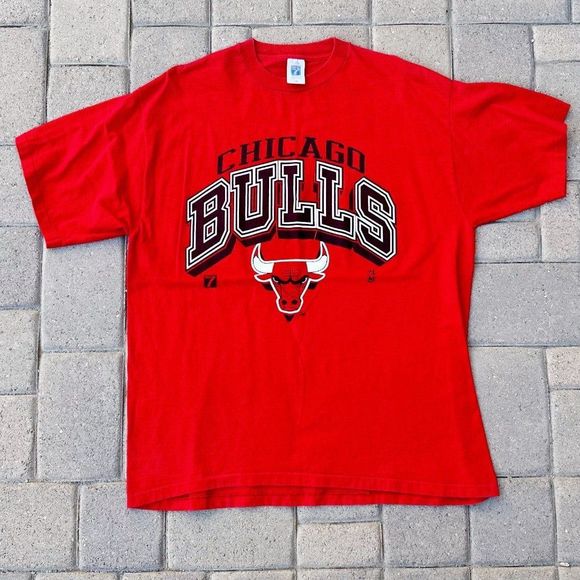 Vintage Other - 2XL Vintage Logo 7 Chicago Bulls Graphic Tee